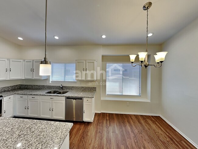 Building Photo - 238 E Camino Limon Verde