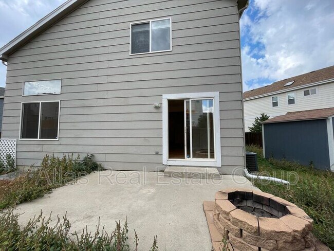 Foto del edificio - 5247 Lady Slipper Ct