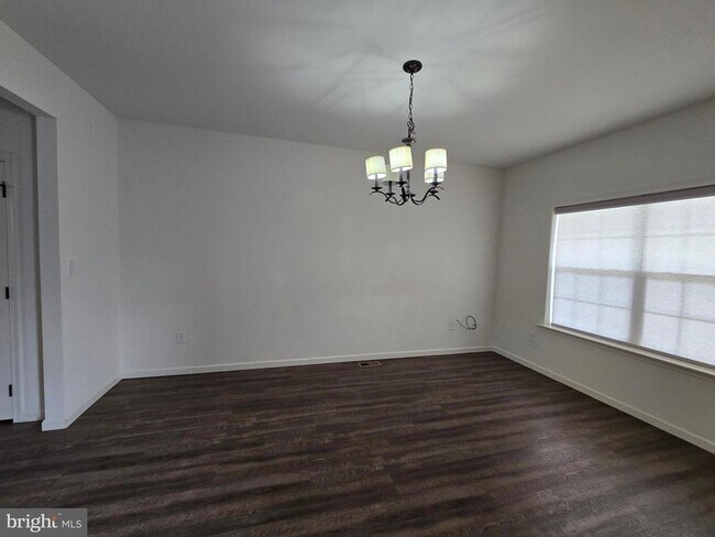 Foto del edificio - 633 Kincaid Ave