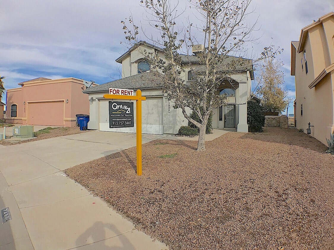 Foto principal - Northeast/Mesquite Hills 3Bed/2.5bath Refr...