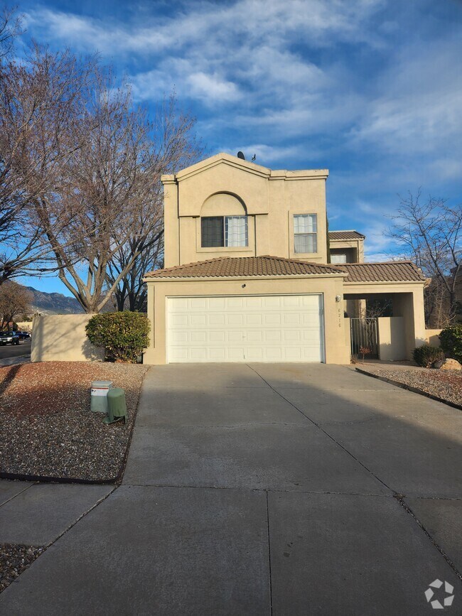 The Inverness at Tanoan Apartments under 3,000 Albuquerque, NM 1