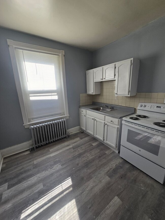 Photo - 5122 Greene St Apartment