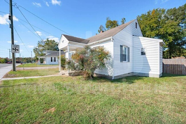 Building Photo - 404 Dupuy Ave
