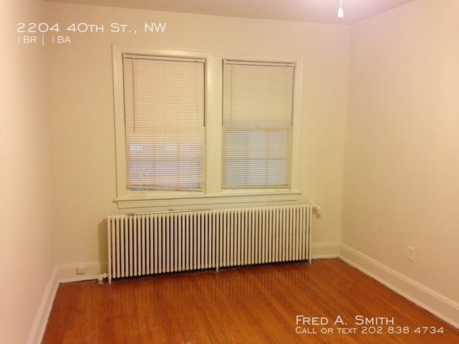 Foto del edificio - One-Bedroom + Enclosed Porch in Glover Park