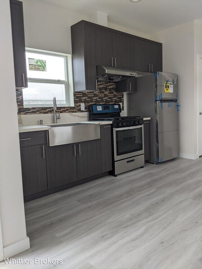 Building Photo - 1 br, 1 bath House - 10700 Valley View Ave.