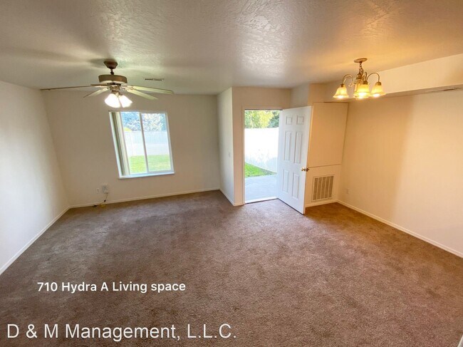 Building Photo - 3 br, 2.5 bath House - 710 Hydra Place Unit A