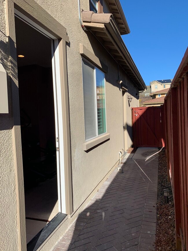 Building Photo - 2270 Valentano Dr