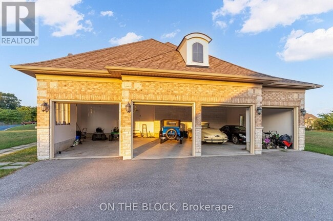 Building Photo - 24 Whitewood Dr