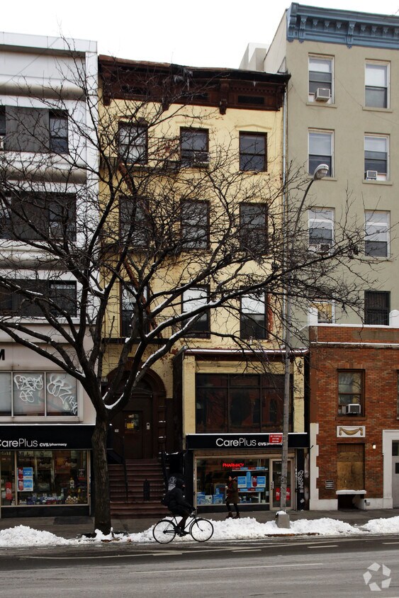 Building Photo - 138 Second Ave