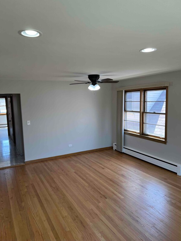 Building Photo - 5807 W Addison St