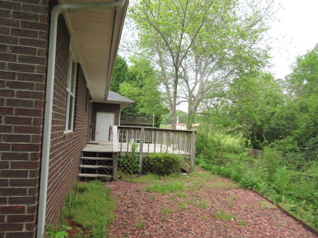 Building Photo - 1961 Essex Dr