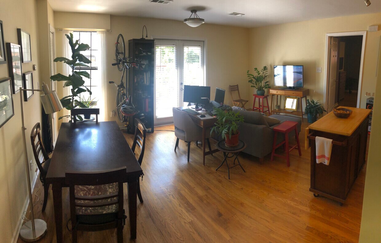 Foto principal - 323 8th St NE