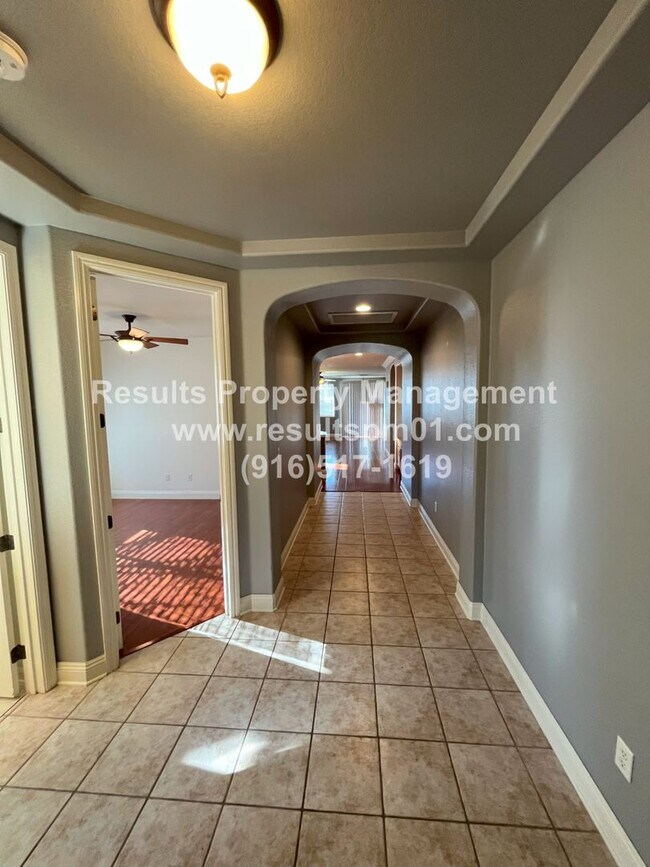 Foto del edificio - Lovely Single Story 3 Bed Corner Lot!