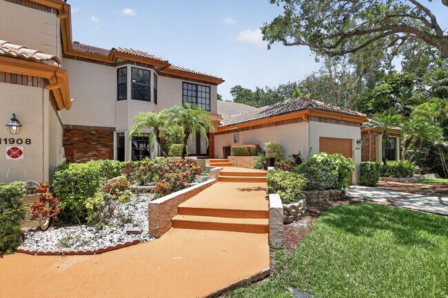 Building Photo - 11908 Glenmore Dr