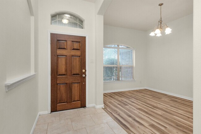 Building Photo - 12822 Lakeshore Dr