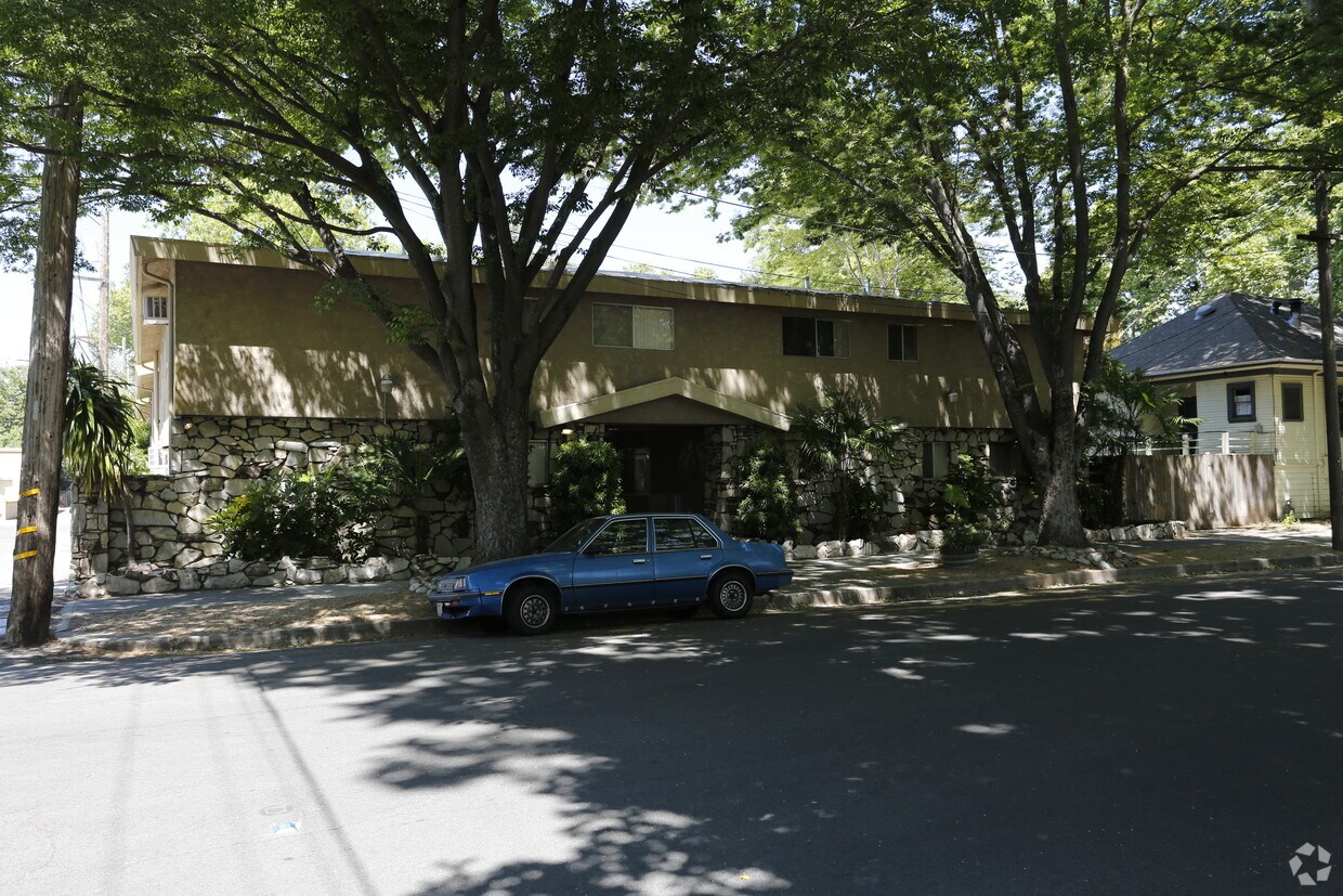 23rd & F St Apartments 510 23rd St Sacramento, CA Apartments for