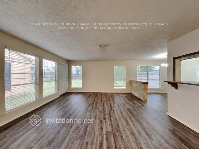 Building Photo - 2835 Pilgrims Point Dr