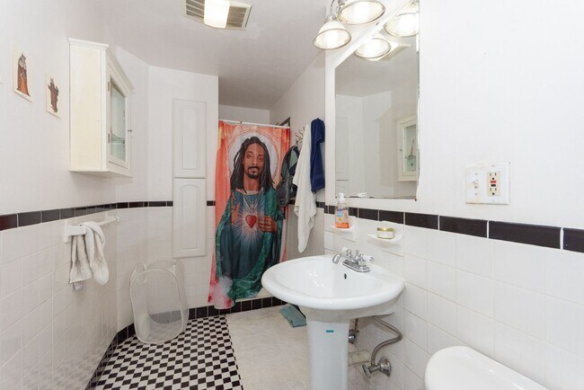 Foto del edificio - Awesome Student 2 Bedroom in Allston