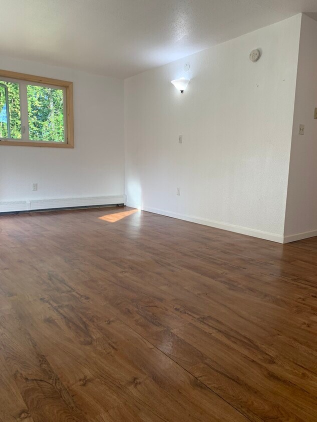 Primary Photo - 535 Ouida Way, Unit B