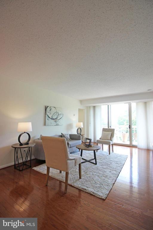 Foto del edificio - 5800 Nicholson Ln