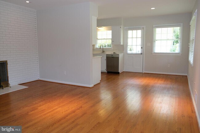 Building Photo - 1825 Briar Ridge Ct