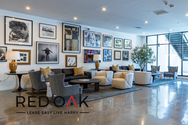 Foto del edificio - 1860 N Western Ave