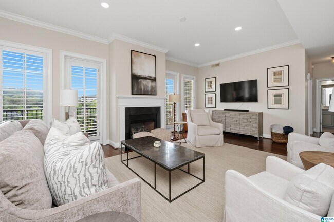 Foto del edificio - 2600 Highland Ave