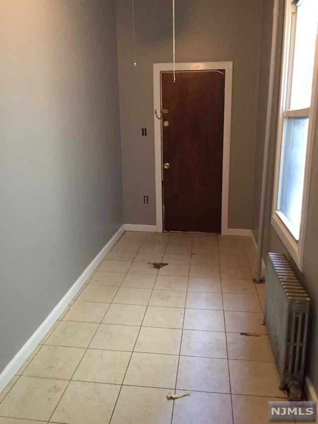 Building Photo - 2 bedroom in Newark NJ 07104