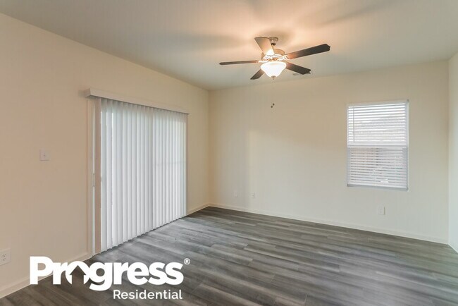 Building Photo - 13324 Pine Dunes Dr