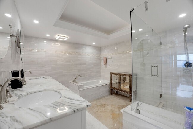 Foto del edificio - 3546 S Ocean Blvd