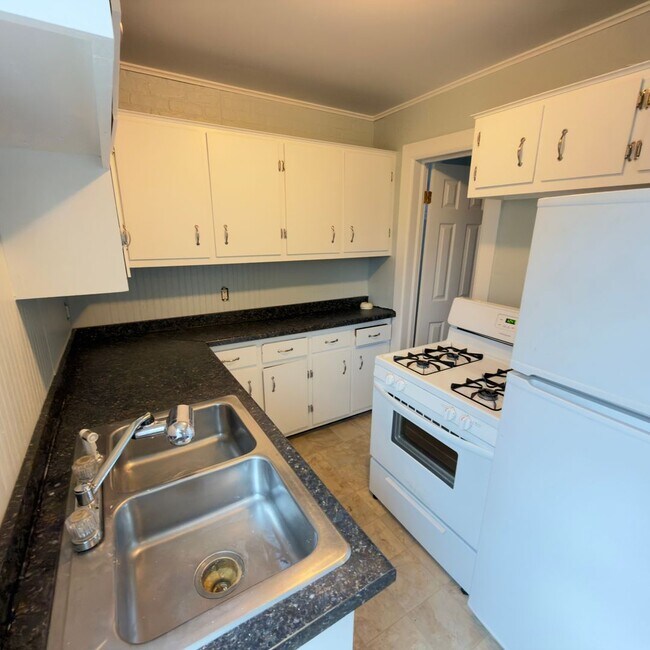 Foto del edificio - 1555 Broadway Ave NW