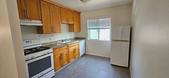 Foto del edificio - 2925 Dohr St