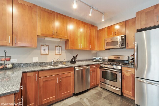 Foto del edificio - 657 W Fulton St