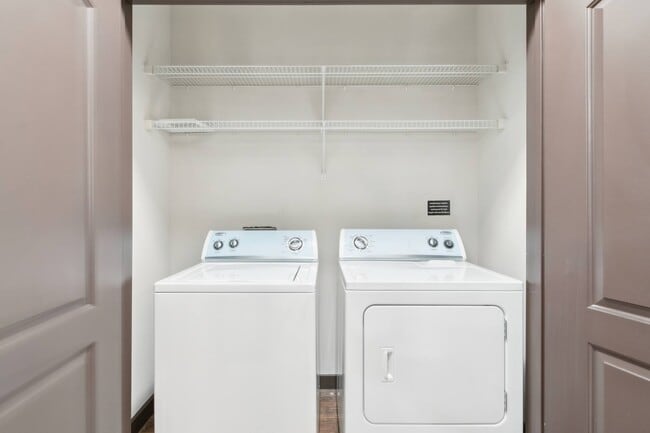 Building Photo - Enso