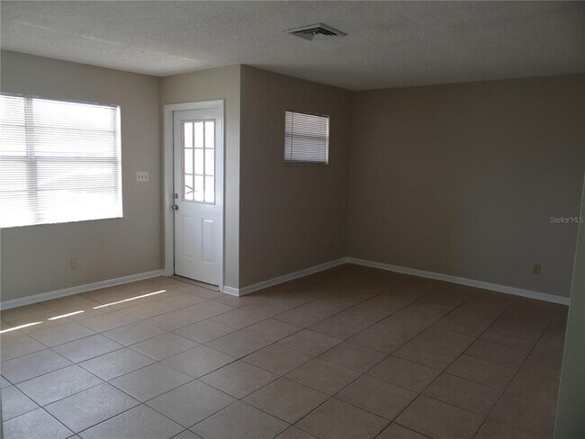 Foto del edificio - 11017 126th Ave N