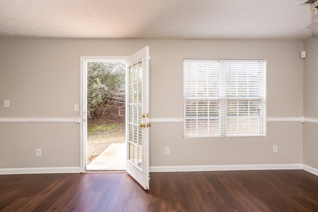 Building Photo - 4085 Mission Way