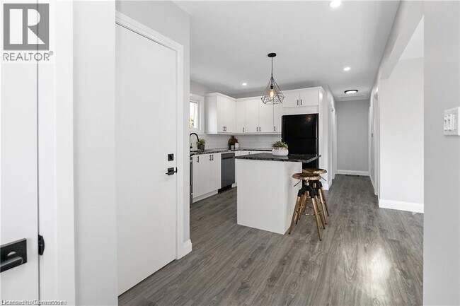 Photo du bâtiment - 254 W 31st St