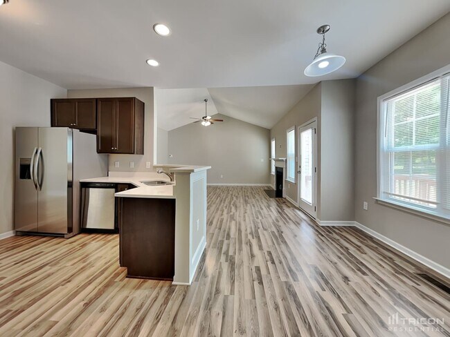 Building Photo - 590 Cross Link Drive Angier NC