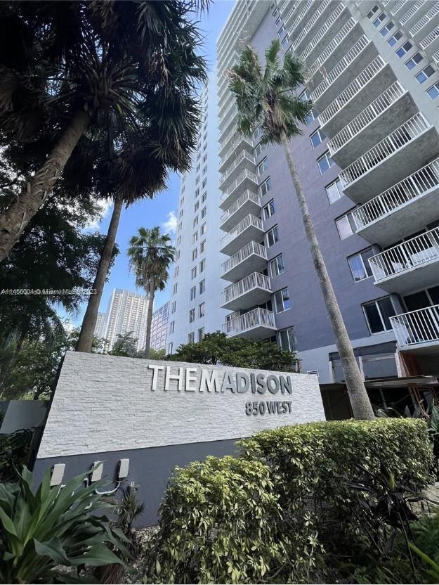 Primary Photo - 850 N Miami Ave