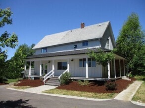 Building Photo - 2810 Long Lake Rd SE