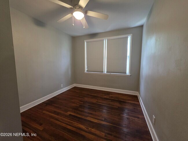 Foto del edificio - 3353 Dellwood Ave
