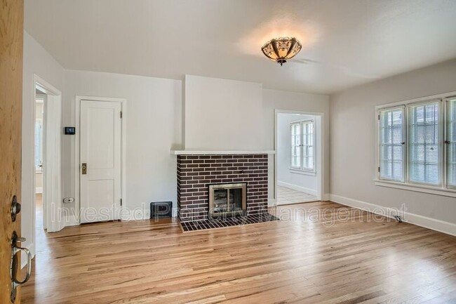 Foto del edificio - 384 N Ogden St