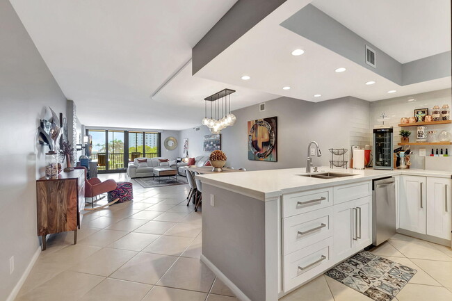 Foto del edificio - 3420 S Ocean Blvd
