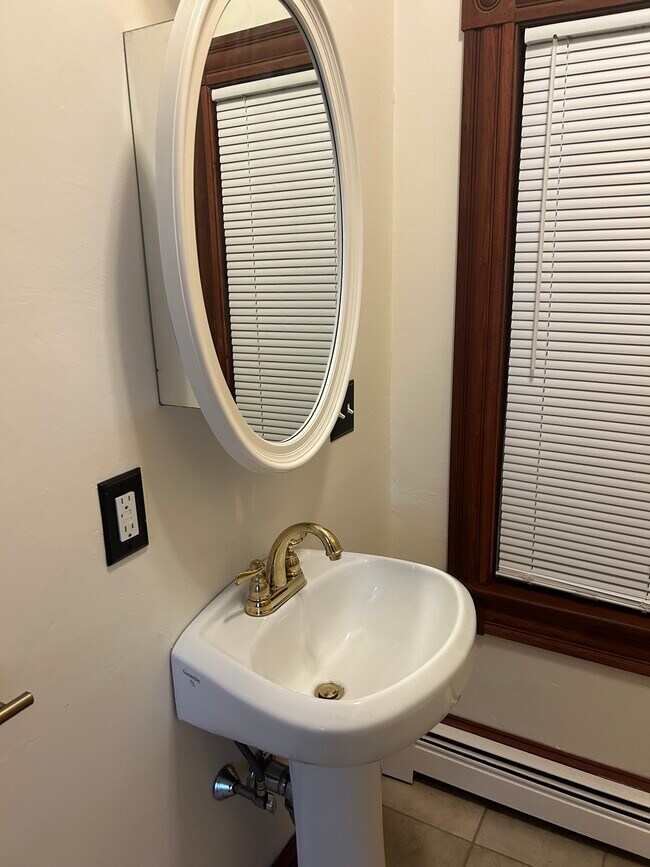 Foto del edificio - 22 Kingman Ave