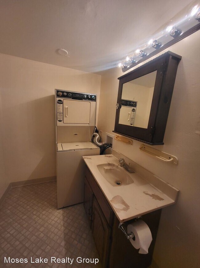 Foto del edificio - Studio, 1 bath House - 2710 West Lakeside ...