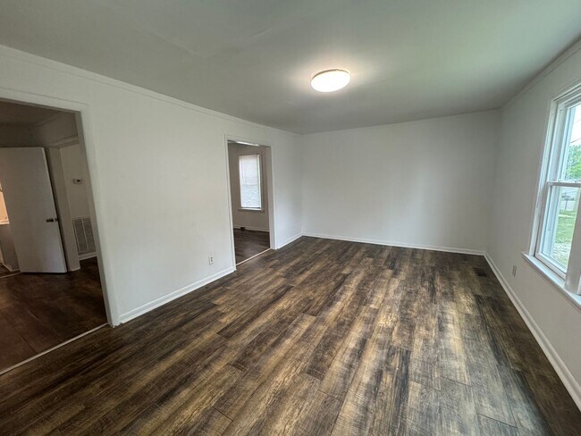 Foto del edificio - 2 Bedroom, 1 Bath House in Columbia!