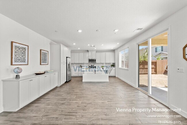 Building Photo - 6000 Waddington Wy