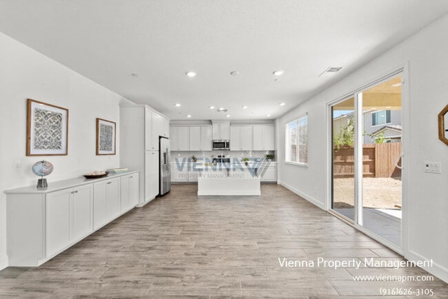 Foto del edificio - 6000 Waddington Wy