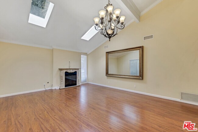 Foto del edificio - 11040 Salt Lake Ave