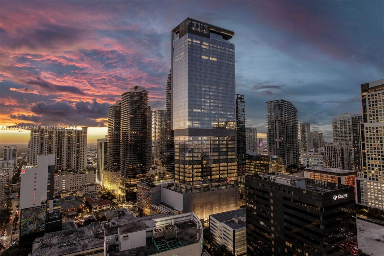 Primary Photo - 951 Brickell Ave
